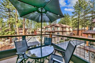 Great location! Walk to Gondola & Lake Tahoe woods #603 - 8