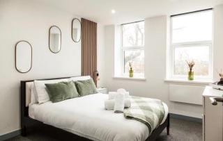 Modern 1 Bed Apartment City Centre - 1