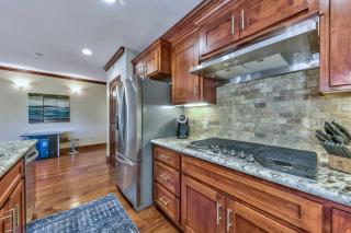 Prime Walk-to-Heavenly Townhome w AC TW702 - 1