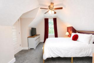 Elevated charming home in Historic Distric - 7