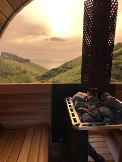 Raglan Tree House in the Woods with Outdoor Bath - 9
