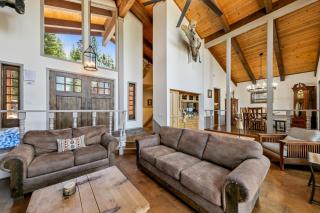 The Sportsman: 5BR Hot Tub Sauna Pets - 1