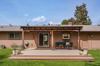 #StayinMyDistrict Quiet 2BR Office Pet Friendly - 6
