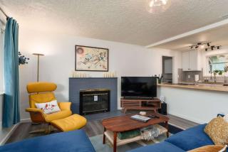 #StayinMyDistrict Quiet 2BR Office Pet Friendly - 5