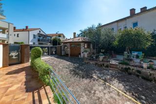 Apartments with parking space Umag - 21460 - 2