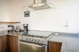 Casa al Sur de Guadalajara con Alberca, Lago, Gym, Parque y Vista al bosque en Salida a Morelia López Mateos - 5