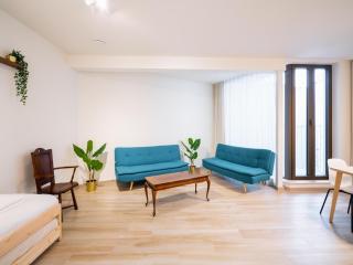Comfy Stay for 10 near Antwerp Station - 6