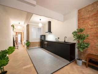 2BR Apartment Central Station Area - 2