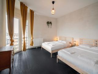 Grand Central 2BR Apartment - 2