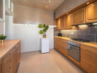 Large Antwerp City Center Apartments 2BBK NS - 7