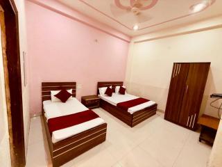 Shree Kamal Dham Hotel - 8