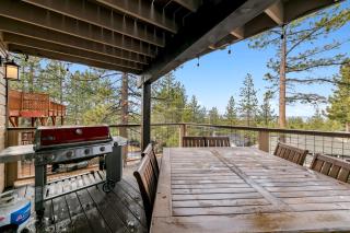 Heavenly Heights Chalet: Lakeviews Hot Tub BBQ - 4