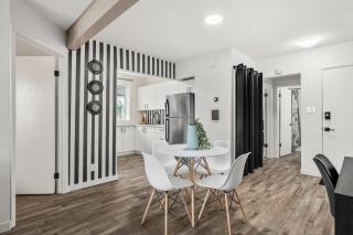 New York New York Suite - DT YYC 2BR Getaway - 7