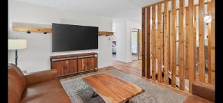 Beautiful spaces by Medicine Lake Home - 4
