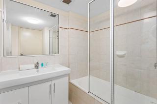 Family-Friendly 2 Bed Retreat Yard Parking Albion - 1