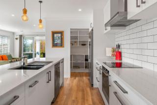 House In The Heights - Taupo - 1