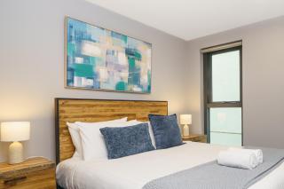 Refined Kingston Apartment, Foreshore Lake Access - Hosted by Canstay - 4