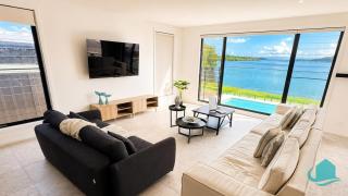 Tranquillity on the Lake, Absolute Lakefront With Pool - 1