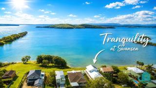 Tranquillity on the Lake, Absolute Lakefront With Pool - 9