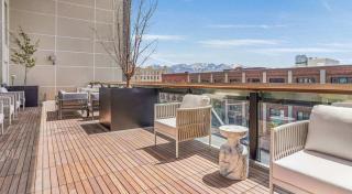 Ultra-Luxury Condo in the Middle of Downtown - 6
