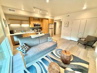 Ultra-Luxury Condo in the Middle of Downtown - 3