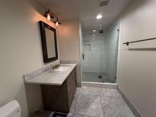 Modern 2BR Beach Walk Retreat with King and Coastal Vibe - 9
