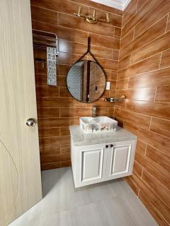 RUBY HOTEL - 9