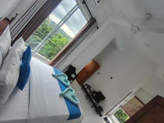 Kandy Alpine Breeze - 7