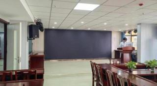 IU Hotel Zhengzhou Erqi Wanda Plaza Daxue Road Branch - 2