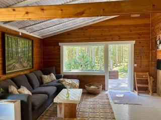 Covert Retreat Timber Cabin with Sauna & Hot-Tub - 7