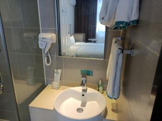 City Comfort Inn Guigang Zhongshan High Speed Railway Station - 1
