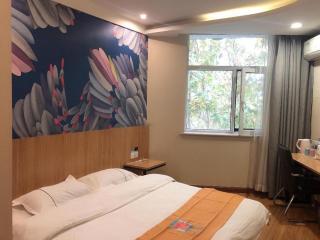 PAI Hotels Shijiazhuang Railway Station West Square - 6