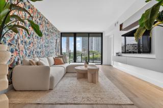 Luxury Hyde Midtown Condo, Pool, Gym & Parking - 9