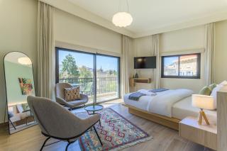 Quattro - Deluxe Studios & Rooftop in Batroun - 8