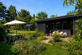 Cozy summer cottage with orangery close to Heatherhill and Beach - 0