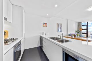 Modern 2BR Haven High Level & Stadium Views - 4