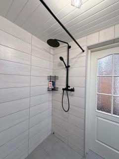 Alexandra Forest Lake House - 6