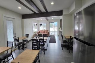 Super 8 by Wyndham Clearwater BC - 3