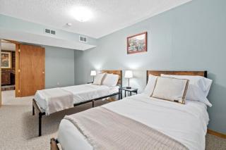 The Ravenwood Retreat - 3