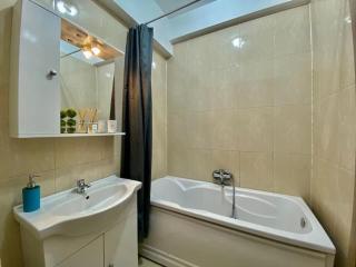 Summerland Marya Apartments - 7