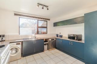Urban Escapes - LINDEN COTTAGE - 3