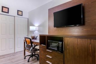 Comfort Suites Tucson near Sabino Canyon - 8