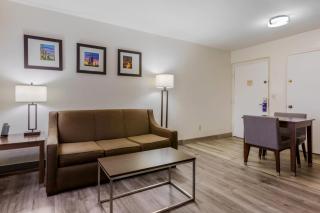 Comfort Suites Tucson near Sabino Canyon - 6