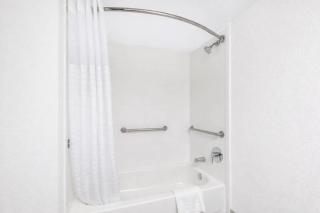 Comfort Suites Baymeadows Near Butler Blvd - 3