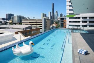2BR Utopia Fortitude Valley -Pool-Rooftop-King beds - 5
