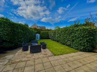 6 Bedroom Spacious villa, Free Parking - 8