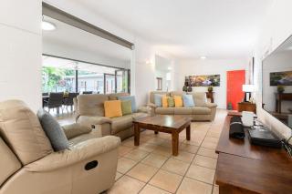 The Last Resort: A Two Pool Luxury Villa - 6