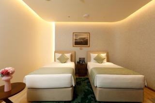 080 Transit Hotel, T2 - 4