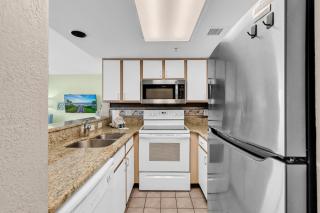 Hosteeva Atlantica Oceanfront Condo - Myrtle Beach - 3