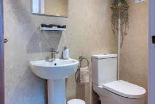 The Perk Inn, Cosy & Secluded Garden Lodge - 6